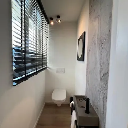 Au Look Design Apartment